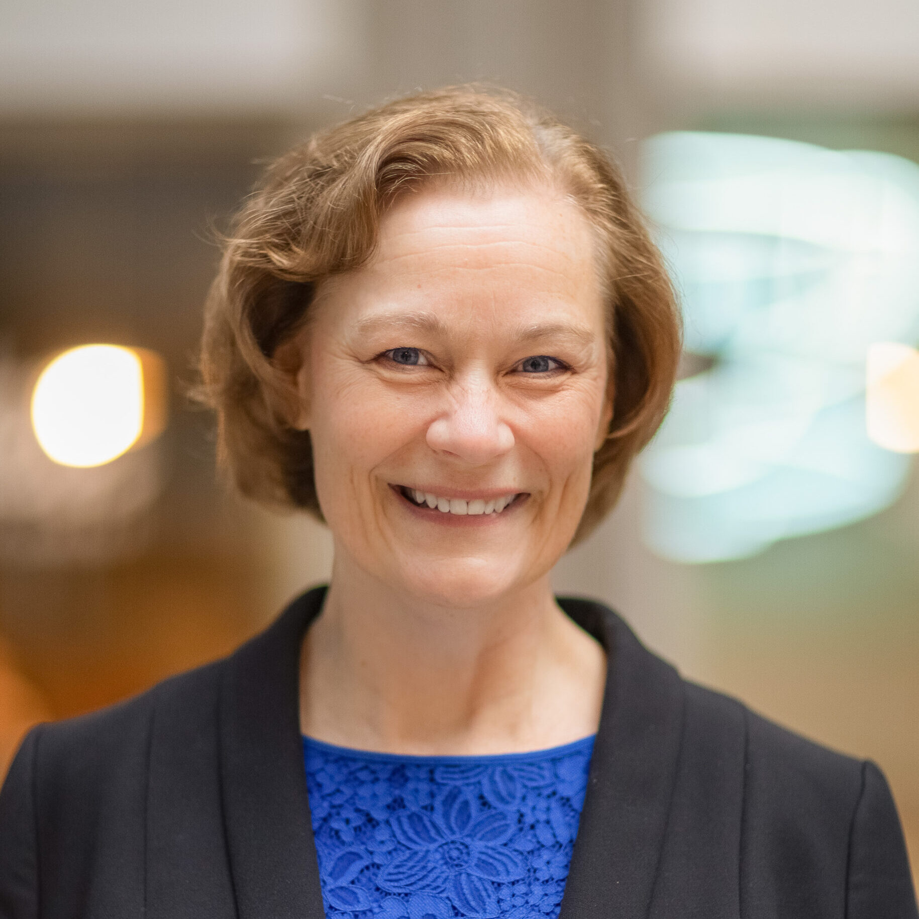 20241115-Theresa-Photo-v0-4-scaled (1)